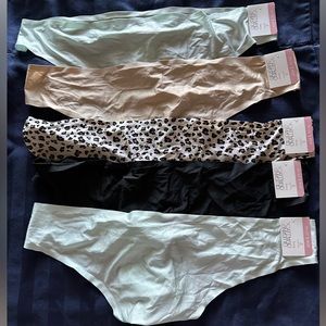 Brand new w tags 5 G -String panties. Gillian & O’Malley.